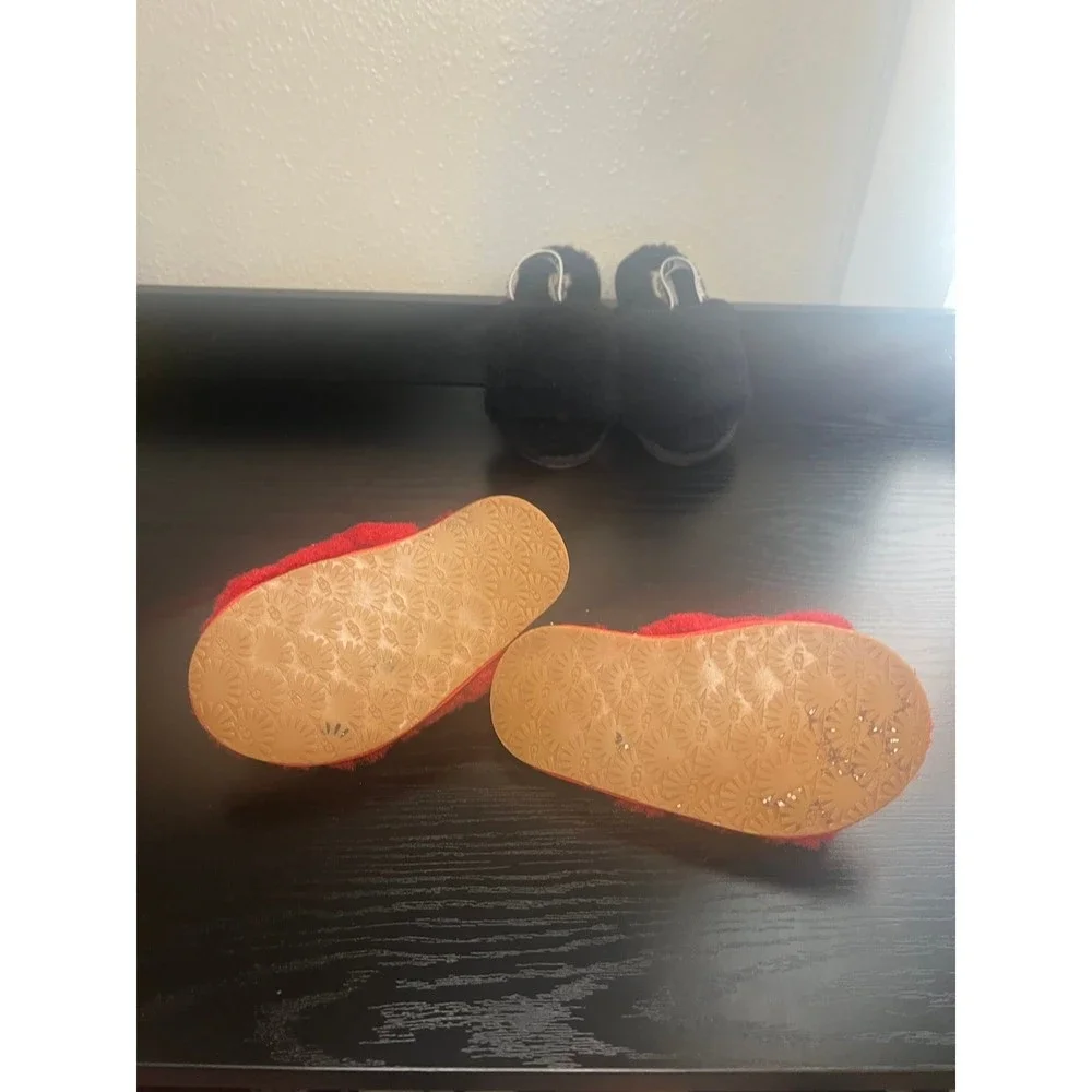 Ugg Fluff Yeah Slippers Set of 2 Size 10